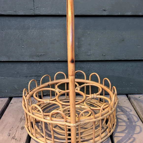 Natural Rattan Basket with Handle - Picture 2 of 4